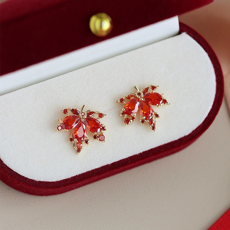 MJ04790 သိပ်လှတဲ့ မေပယ်ရွက် နားကပ်လေး